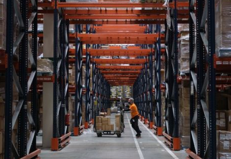 雙十一搬運高手:電動液壓搬運車為倉配人員減壓